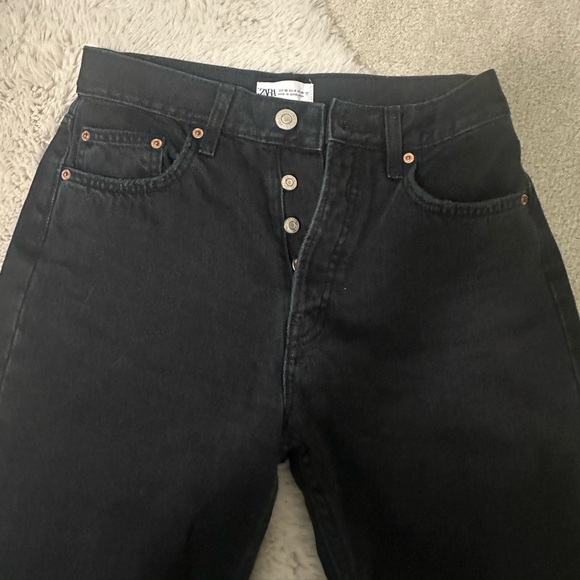 Zara Straight Leg Jeans - Picture 2 of 4